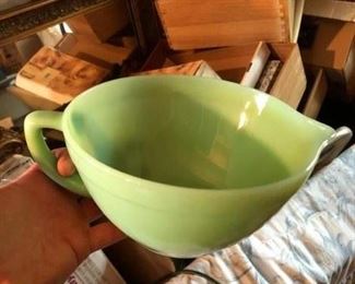 Vintage jadeite Bowl