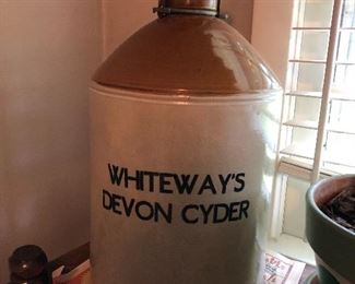 Whiteways Devon cyder crock