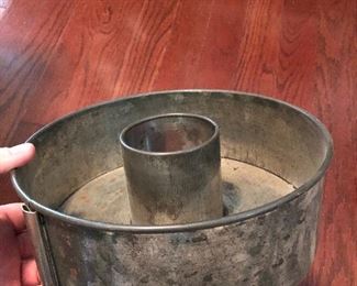 New and old baking pans