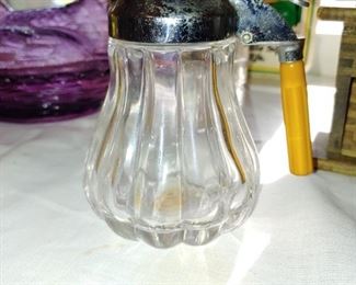 Very thick glass Bakelite handle syrup picture