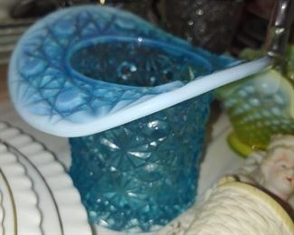 Fenton blue Daisy and button top hat