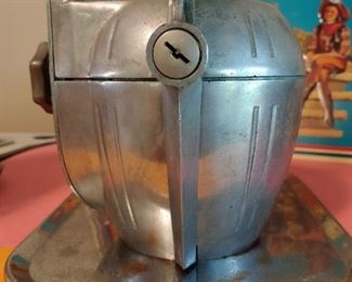Antique Atlas $0.05 peanut machine