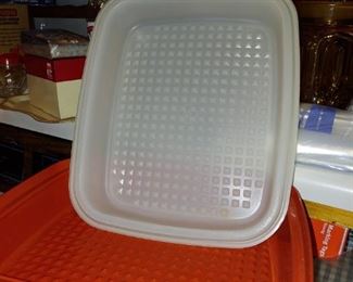 Tupperware meat container marinator