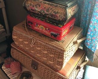 Lots of vintage sewing baskets and sewing notions