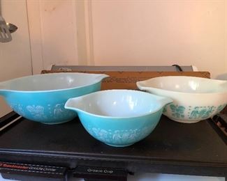 Vintage Pyrex Bowls