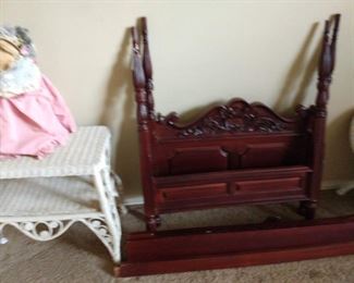 Antique Toddler Bed