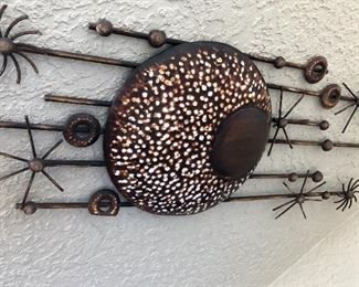 FUNKY WALL HANGING 