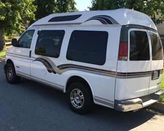 1996 Chevrolet Conversion Van , 2 televisions inside, only 25,000 miles on replaced 350 engine.