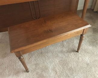 Piano bench