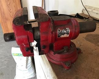 Bench Vise