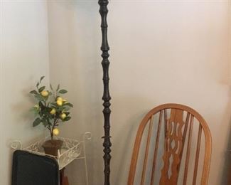 Floor lamp