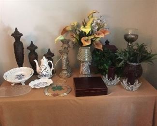 Home decor items, many from Home Interiors & Gifts
