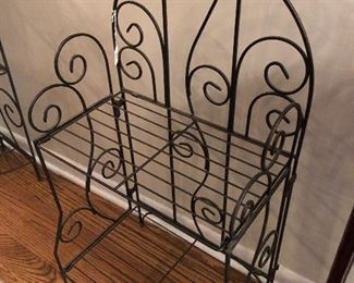 Small metal bakers' rack, foldable