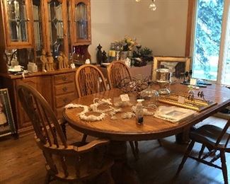 Dining room table, 6 chairs