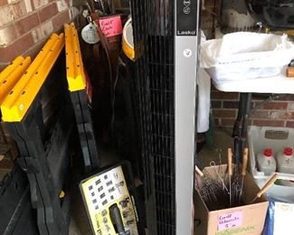 sawhorses, fan