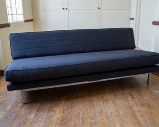 Florence Knoll Pulling out Sofa