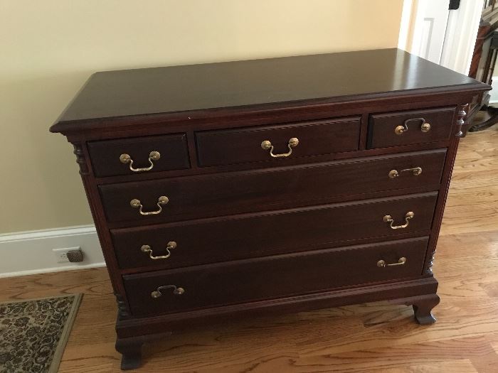 Beautiful chest of drawers.  Perfect for the bedroom, foyer, dining room, or living room.