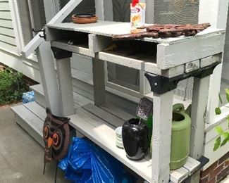 Potting table