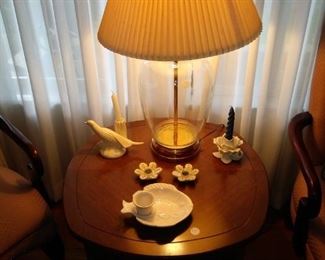Circular end table and decorative lamp