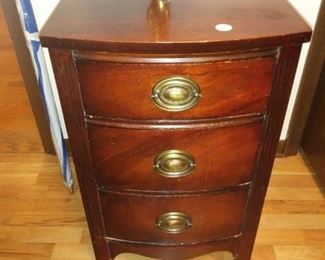 Bedroom set table
