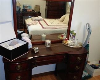 Desk and mirror