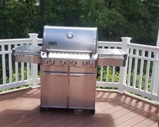 weber gas grill, converted to gas but can be switched to propane