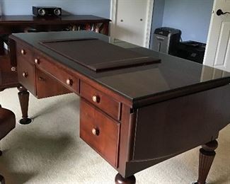 Ethan Allen Desk with fold up side panels to extend the length, if needed