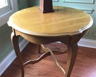 Round Side Table Ethan Allen