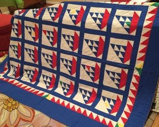 Sailboat pattern quilt for single bed. Excellent condition 