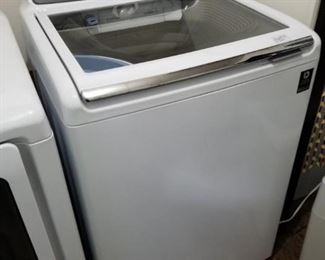 Samsung full size top load washing machine - like new