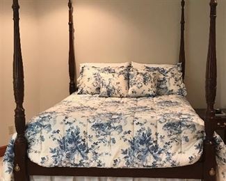 4 Poster Rice Carved Queen Bed