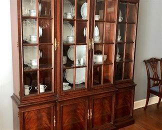 HICKORY WHITE Lighted Breakfront w/Pediment