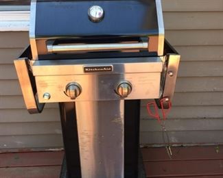 Grill $100