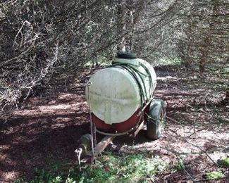 PORTABLE WATER TANK