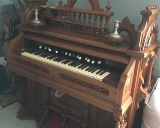 Restored PUMP ORGAN...Strong tone!