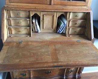 Oak Secretary, open