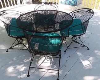Outdoor Vintage Metal Black Patio Set (Table & 4 Chairs)