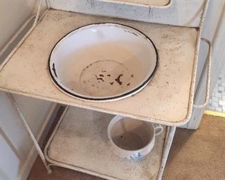 Metal wash stand