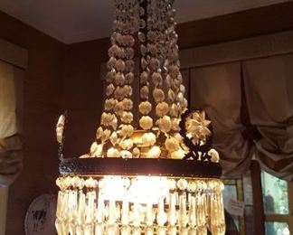 Gorgeous chandelier 