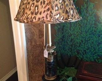 Darling leopard shade lamp
