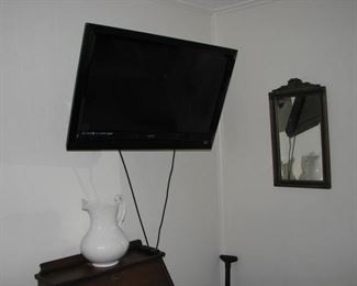 1 of 3 tv's