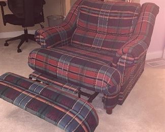 Double side reclining couch w/matching reclining love seat and reclining side chair
