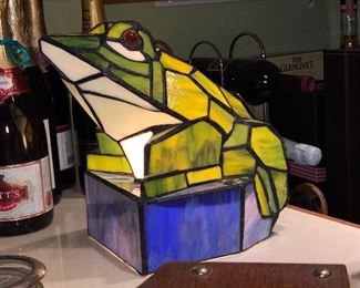 Frog stained glass lamp
