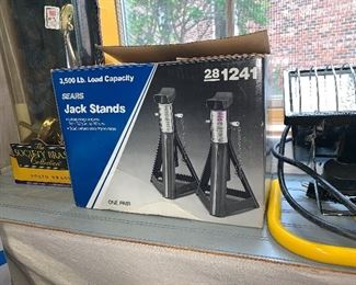 New- Jack Stands