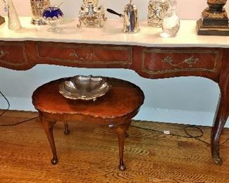 Louis XV-Style Marble-Top Console Table w/ a Pair of Late-19th. C. Eastlake Inlaid Side Chairs; Kidney-Shaped Mahogany Side Table