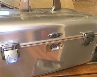 Halliburton-Zero Train/make up Case/vintage clean