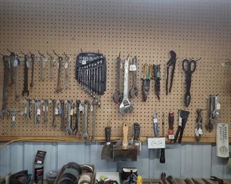 Wrenches(Combination/Alan/Crescent/Pipe).Tin Snips.