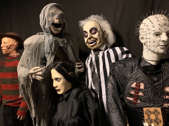 SPOOKED! Massive collection of Halloween Animatronics. #happyhunting