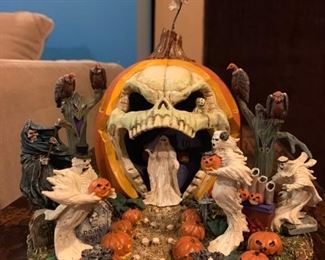 Hawthorne Village Halloween