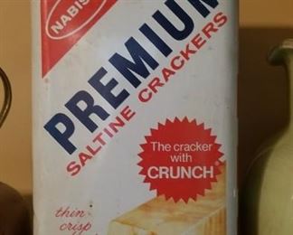 Vintage tin cracker box